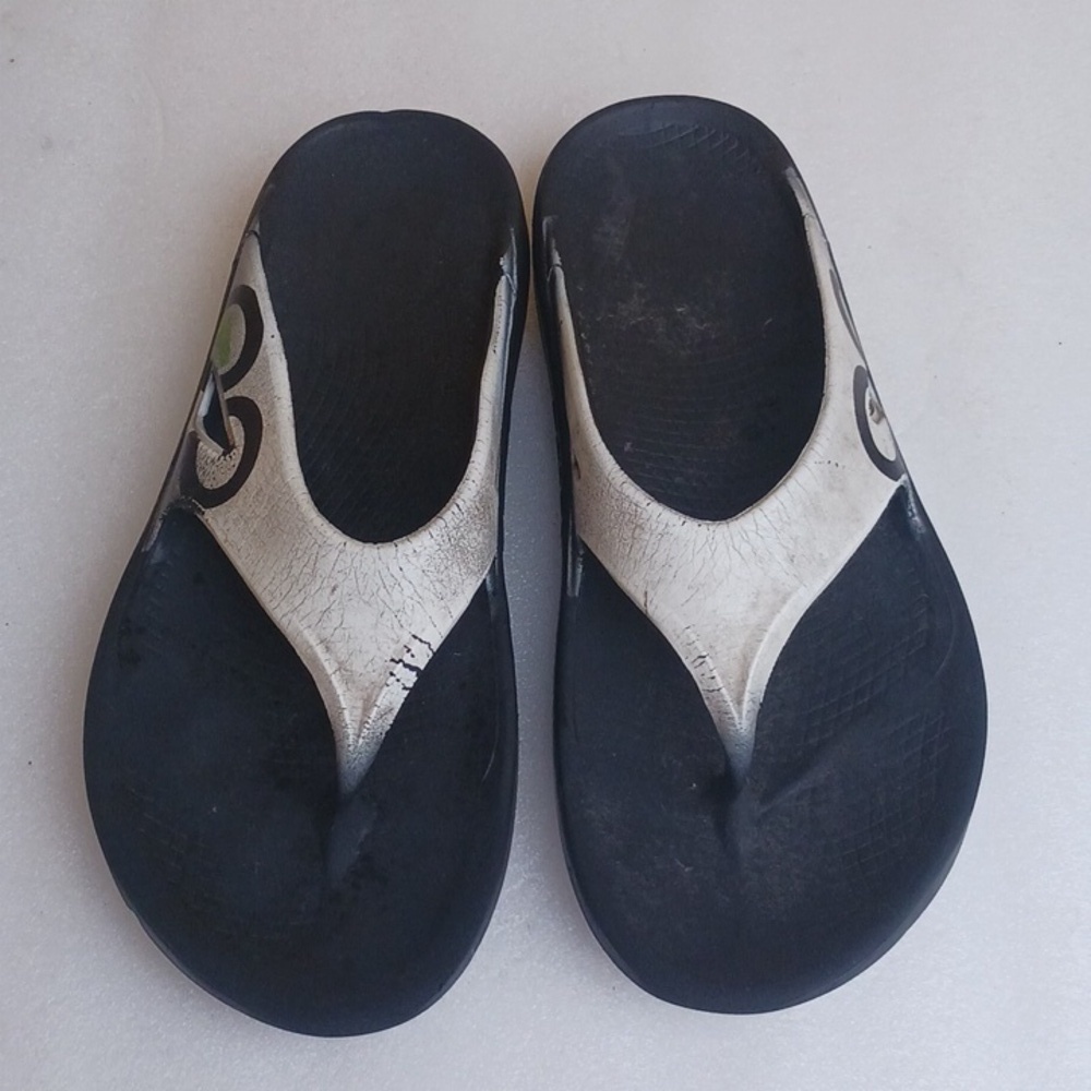 Oofos Black and Silver Sandals Mens - Picture 3 of 4